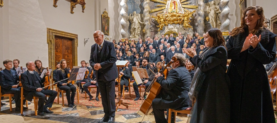 Konzert 13. November 2022 Mozart-Requiem Applaus für Fritz Lippe